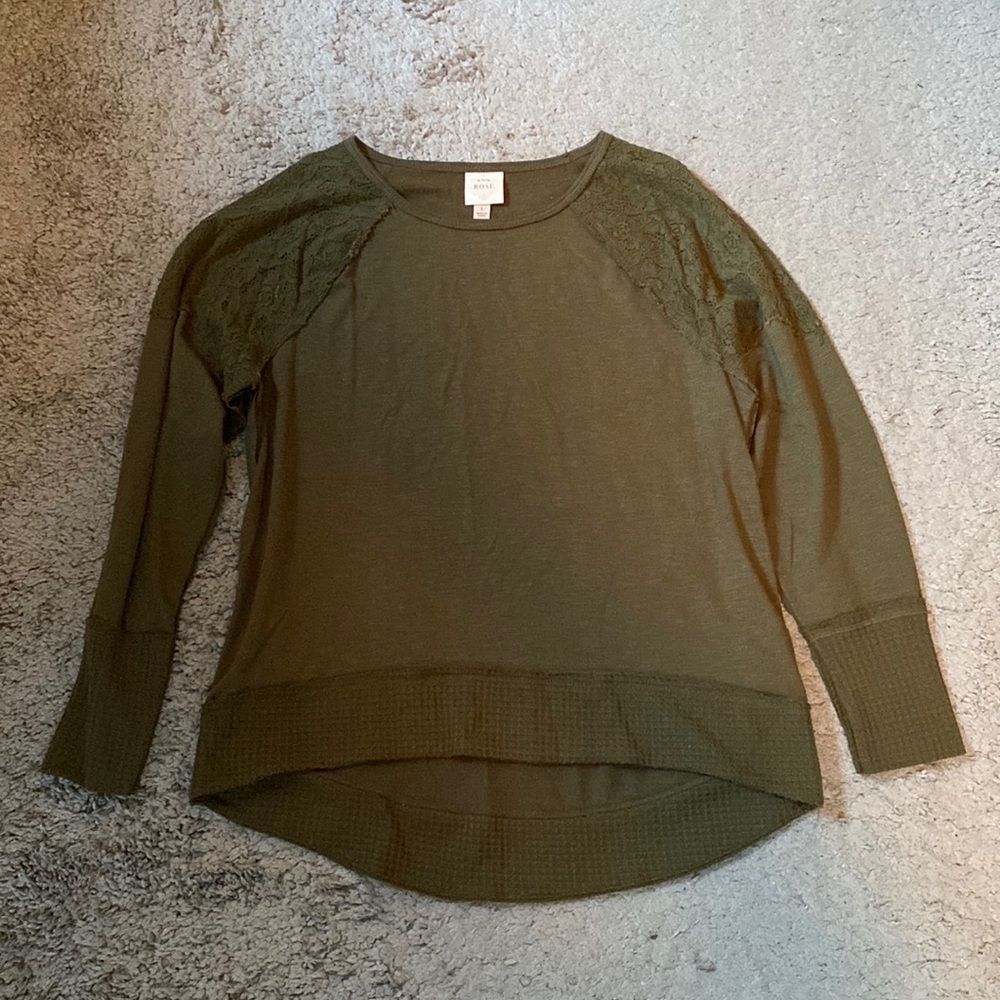 Know Rose Sweatshirt with Lace